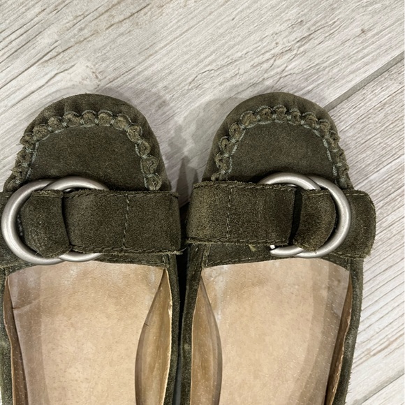 BCBG Generation Suede Green Ballet Flats Size 8 - Picture 6 of 9